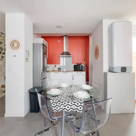 Apartament Escapade Dans Grand T2 De Charme Avec Terrasse - Proche Gare Et Centre