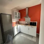 Escapade Dans Grand T2 De Charme Avec Terrasse - Proche Gare Et Centre Apartament *