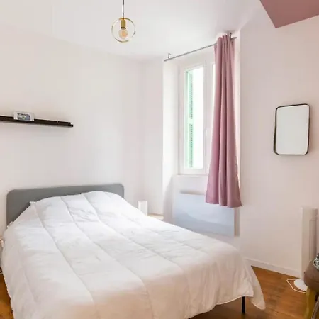 Escapade Dans Grand T2 De Charme Avec Terrasse - Proche Gare Et Centre * Lourdes