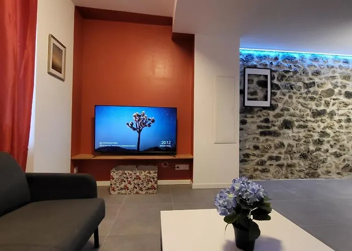 Apartman Escapade Dans Grand T2 De Charme Avec Terrasse - Proche Gare Et Centre *