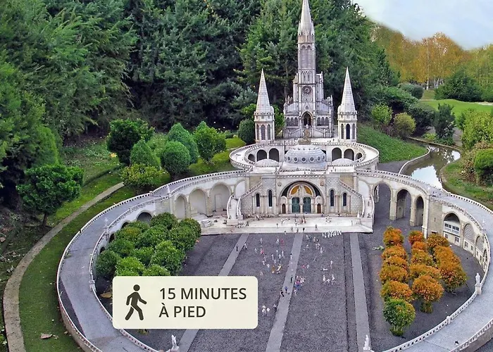 Escapade Dans Grand T2 De Charme Avec Terrasse - Proche Gare Et Centre Apartman *