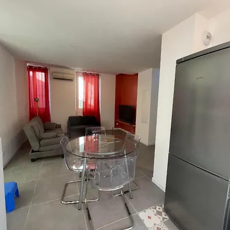 Escapade Dans Grand T2 De Charme Avec Terrasse - Proche Gare Et Centre * 卢德