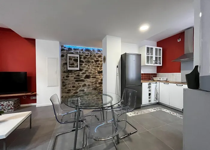 Escapade Dans Grand T2 De Charme Avec Terrasse - Proche Gare Et Centre Apartman