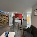 Escapade Dans Grand T2 De Charme Avec Terrasse - Proche Gare Et Centre