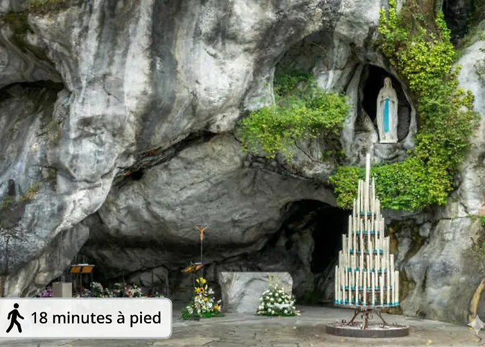 Escapade Dans Grand T2 De Charme Avec Terrasse - Proche Gare Et Centre * Lourdes